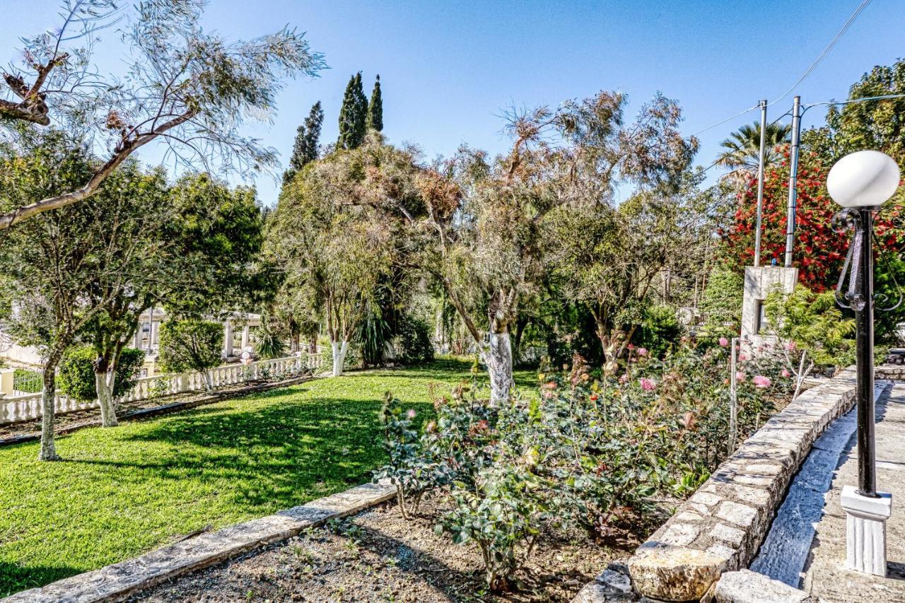 Villa Danai アギオス・ゲオルギオス・パゴン エクステリア 写真
